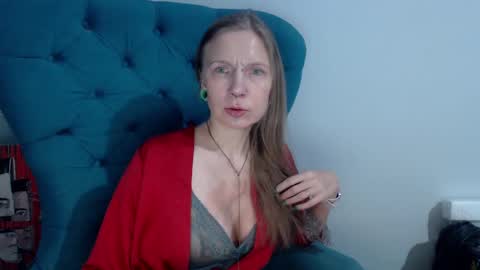 Snapshot of alexandrazaryanova chatting on February 7, 6:45 am Alexandra online show from February 7, 6:45 am