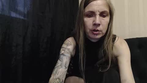 Snapshot of alexandrazaryanova chatting on September 10, 4:07 pm Alexandra online show from September 10, 4:07 pm