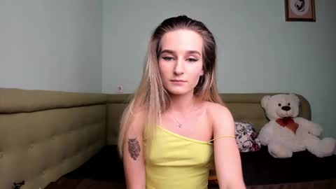 Snapshot of alexasweetblonde chatting on February 12, 7:56 pm Alexa online show from February 12, 7:56 pm