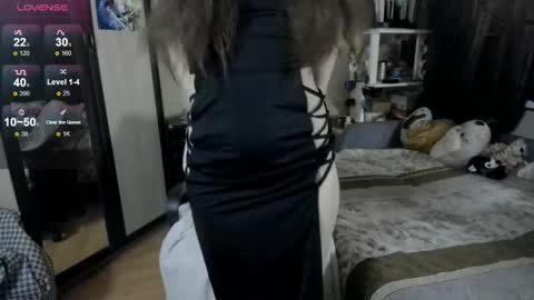 Snapshot of alexiamaiex chatting on October 4, 1:00 am alexiamaiex online show from October 4, 1:00 am
