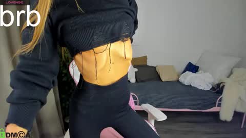 Alexis   Mon Tue Wed Thu Fri 7 GMT 0100am-0700am  online show from September 29, 8:36 pm