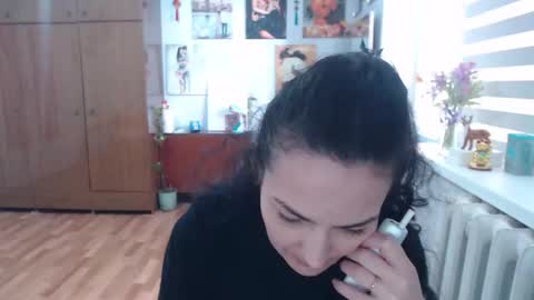 AlexisMillers online show from April 26, 2:37 pm