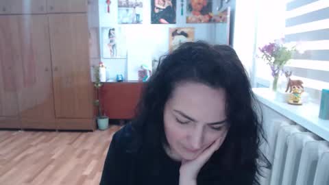 AlexisMillers online show from April 25, 1:41 pm