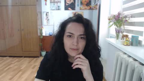 AlexisMillers online show from April 24, 1:03 pm