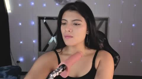 Carolina Join The Fan Club  online show from April 25, 10:40 pm