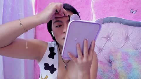 Snapshot of alfresii_rivera chatting on December 16, 4:49 pm Carolina Join The Fan Club online show from December 16, 4:49 pm