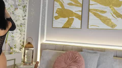 Ali online show from April 22, 11:40 am