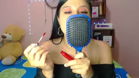 alixia online show from June 8, 9:14 pm