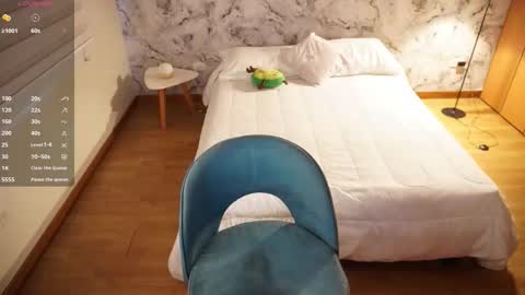 Alicce belluci online show from December 5, 6:20 pm