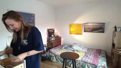 Alice online show from November 9, 10:22 am