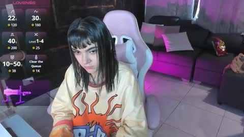 alice online show from December 20, 6:45 pm