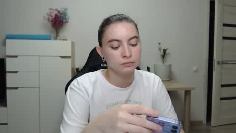 Alice online show from November 2, 8:01 pm