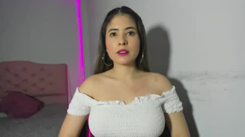 Snapshot of alice_cespedes chatting on March 11, 10:42 pm alice_cespedes online show from March 11, 10:42 pm