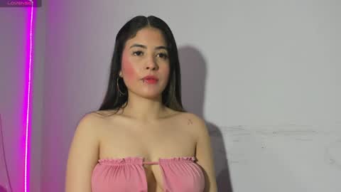 Snapshot of alice_cespedes chatting on December 20, 10:11 pm alice_cespedes online show from December 20, 10:11 pm