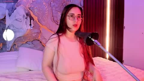 Snapshot of alice_cute77 chatting on October 7, 2:49 am Mey online show from October 7, 2:49 am
