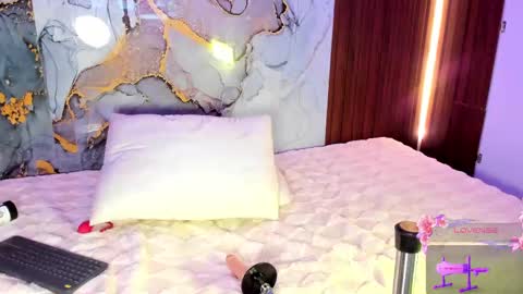Snapshot of alice_cute77 chatting on September 17, 9:02 pm Mey online show from September 17, 9:02 pm