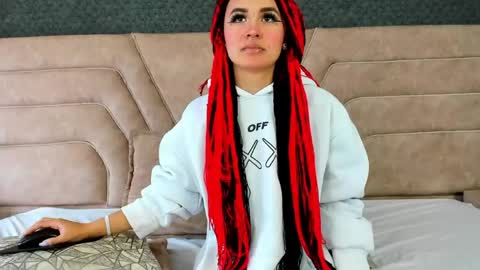 alice foxred online show from April 27, 12:35 pm