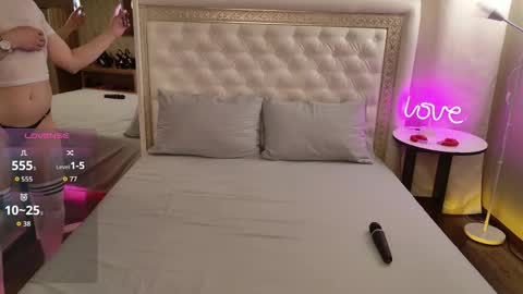 Ur future wife Alice 8 pm - 4 am NY time online show from October 23, 1:22 am