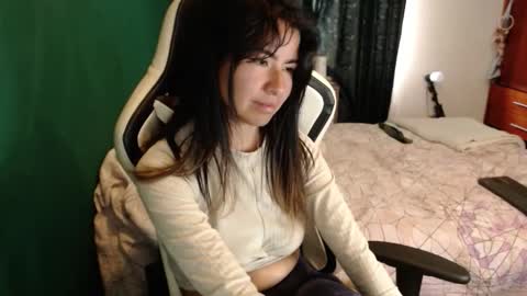 Alice online show from December 17, 5:06 pm