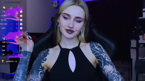 Snapshot of alice_specter chatting on February 17, 7:23 pm Alice online show from February 17, 7:23 pm