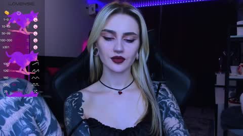 Snapshot of alice_specter chatting on January 28, 6:28 pm Alice online show from January 28, 6:28 pm