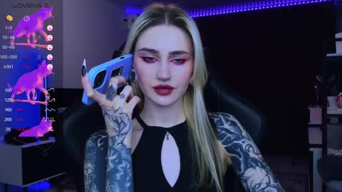 Snapshot of alice_specter chatting on February 11, 5:40 pm Alice online show from February 11, 5:40 pm