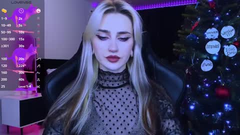 Snapshot of alice_specter chatting on December 24, 7:44 pm Alice online show from December 24, 7:44 pm