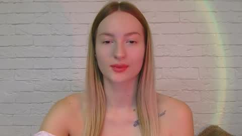 Alice online show from October 8, 5:39 pm