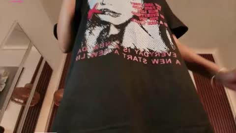 aliceblaker_ online show from April 28, 3:43 am