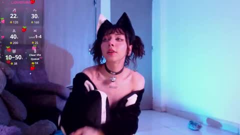 Alice  online show from October 4, 1:22 am