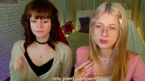 alice online show from March 10, 1:48 pm