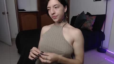 alicee_logan_ online show from November 24, 1:51 am