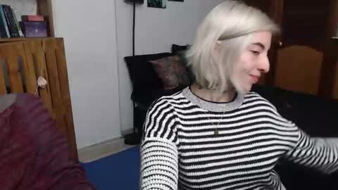 alicee_logan_ online show from March 4, 1:56 am