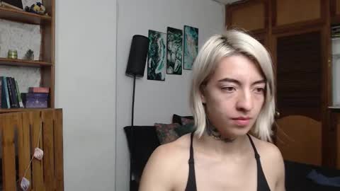 alicee_logan_ online show from March 13, 3:41 am