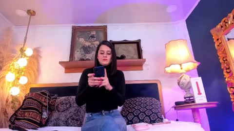 Snapshot of alicee_milf_ chatting on March 8, 11:13 am Aleja online show from March 8, 11:13 am