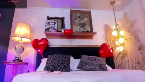 Snapshot of alicee_milf_ chatting on January 31, 11:03 am Aleja online show from January 31, 11:03 am
