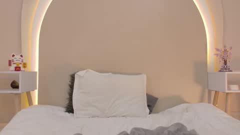 alice online show from March 11, 6:54 pm