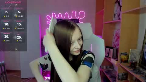 Alie online show from November 14, 3:17 am