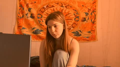 Alice online show from April 26, 5:05 am