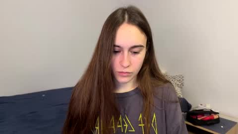 alicekollt online show from April 19, 9:28 pm