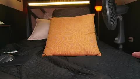 alicetaylor_1 online show from April 18, 10:20 pm