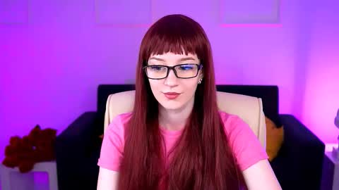 Snapshot of alicewelch_ chatting on September 14, 8:23 am alicewelch_ online show from September 14, 8:23 am