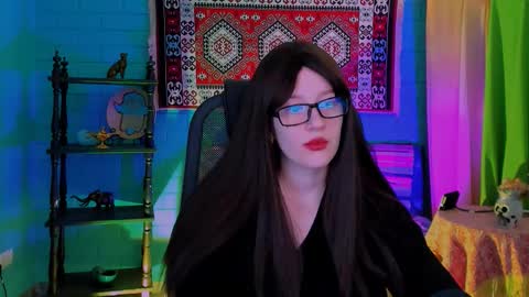 Snapshot of alicewelch_ chatting on October 19, 8:27 am alicewelch_ online show from October 19, 8:27 am