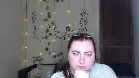 Alicia online show from April 25, 1:41 pm