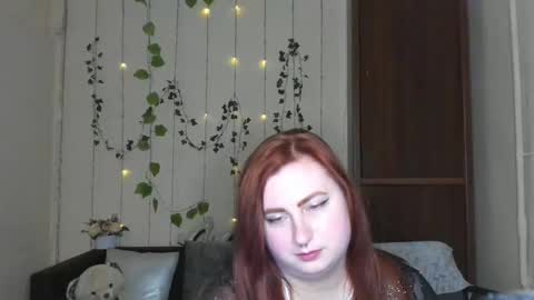 Alicia online show from April 26, 1:42 pm