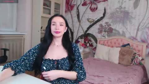 Veronica online show from November 16, 2:28 pm