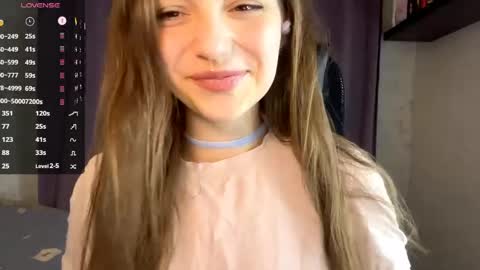 Alice online show from May 22, 9:02 pm