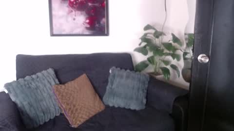 aliciacute    online show from March 7, 8:16 pm