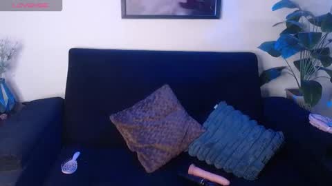 aliciacute    online show from March 11, 9:17 pm