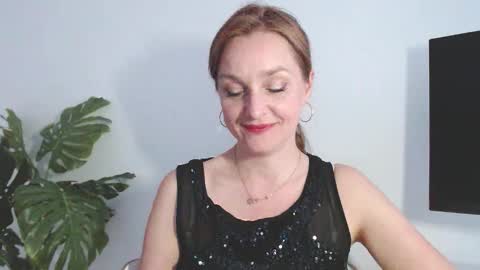 Alicia online show from April 8, 2:19 pm